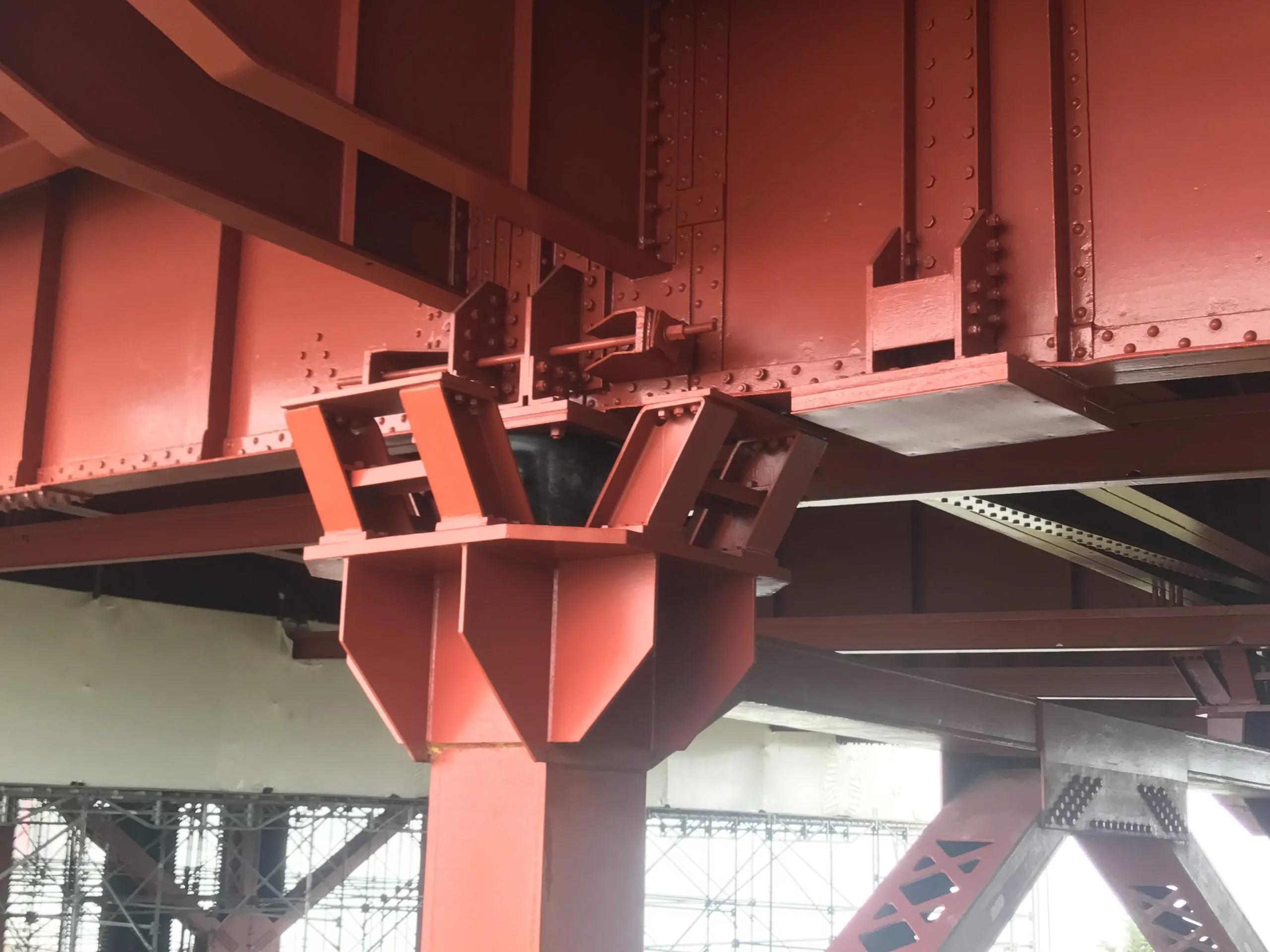 Earthquake precautions at the Golden Gate Bridge
